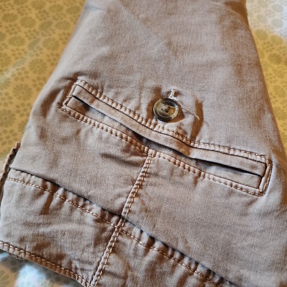 Ladies stretchable short.  Size 0. American Eagle. $13